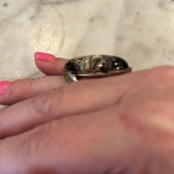 Large Ring - Picture 2 of 4